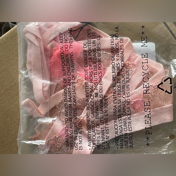 NWT For Love & Lemons Firework Floral Thong Lace Panty in Flamingo Pink - Picture 4 of 4